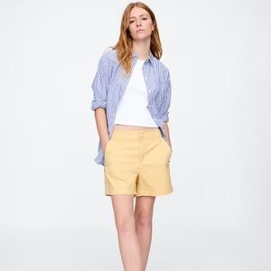 GAP downtown khaki shorts